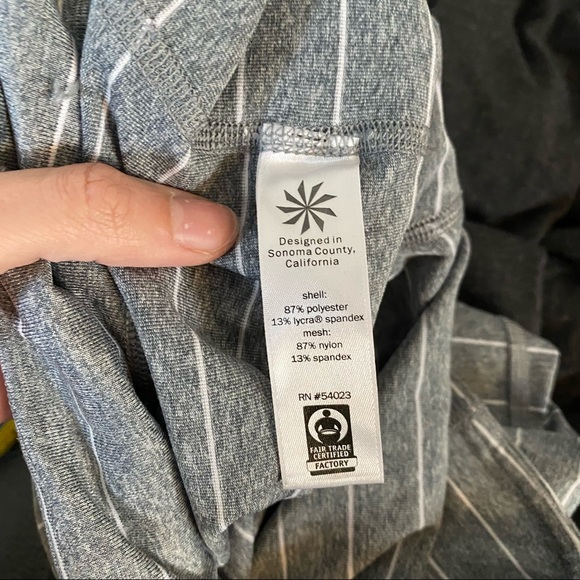 ATHLETA heather gray and white striped Chaturanga high rise leggings S - Picture 12 of 14